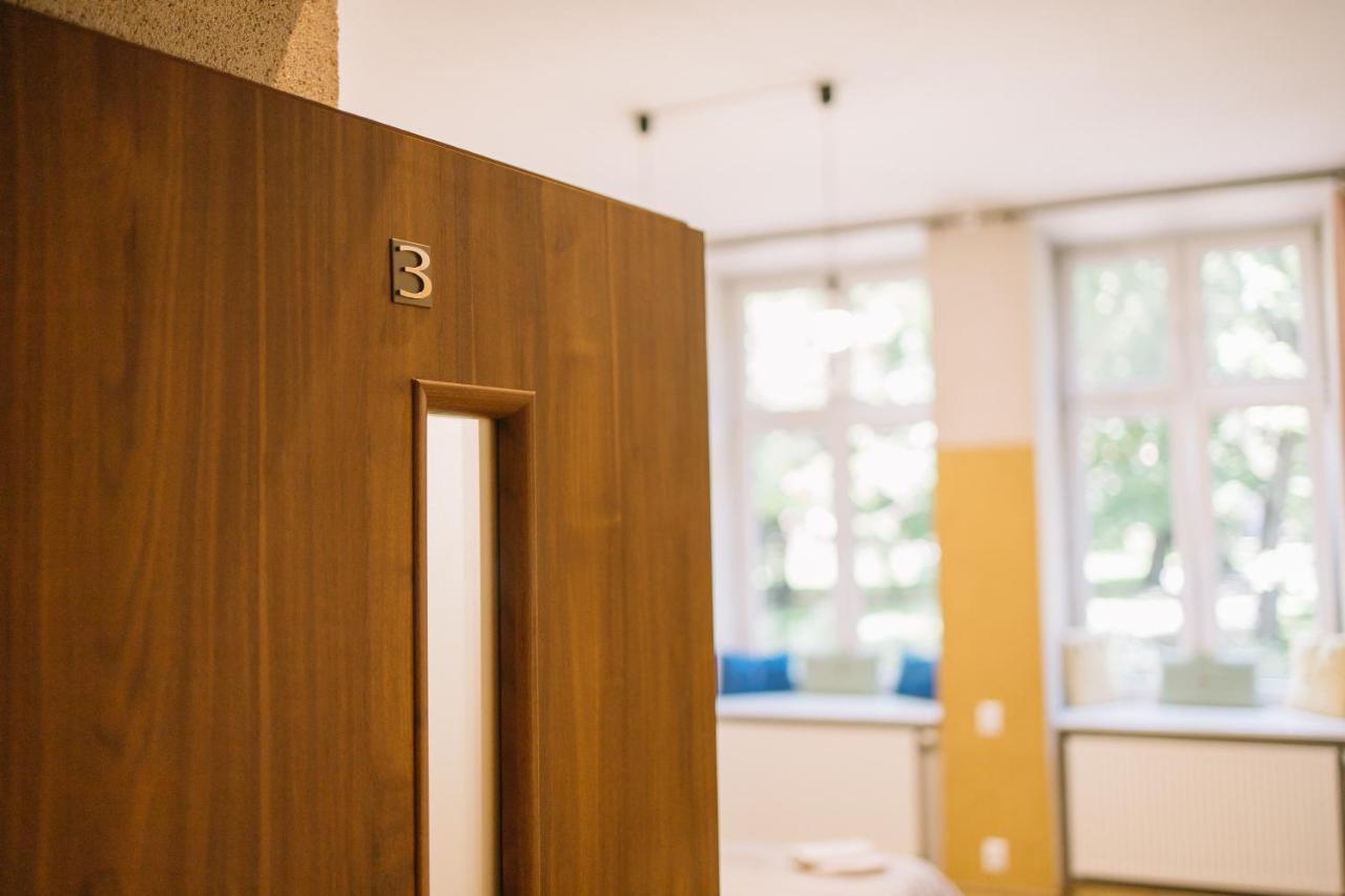 West13 Guest Rooms 크라쿠프 외부 사진